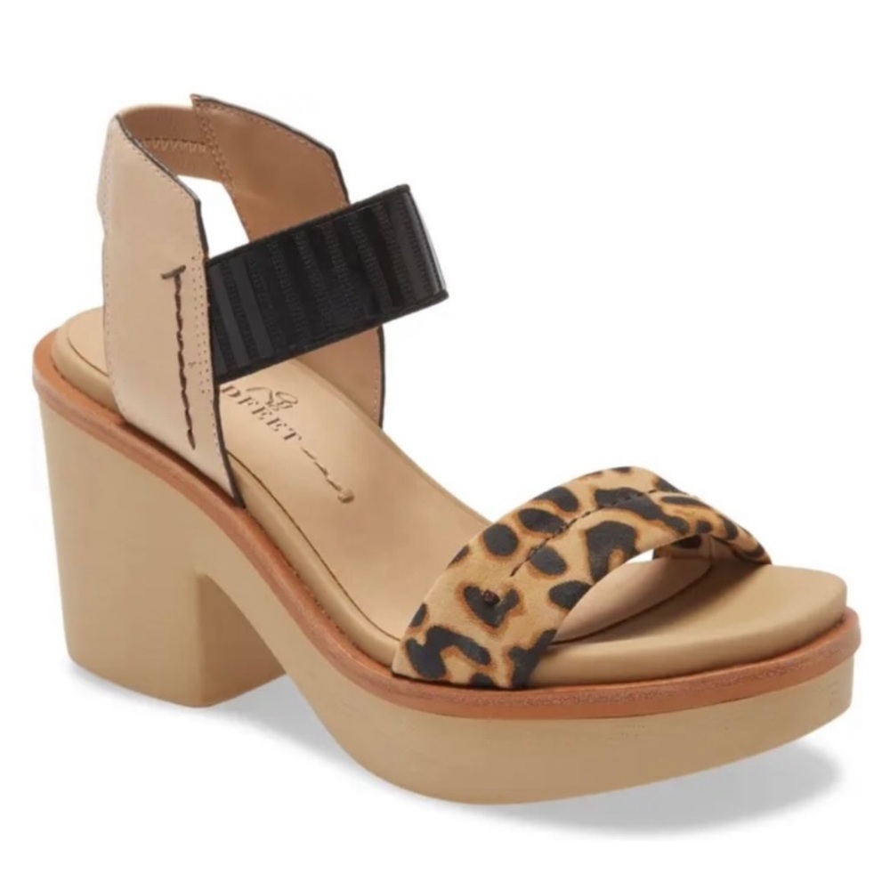 Naked feet platform sandals